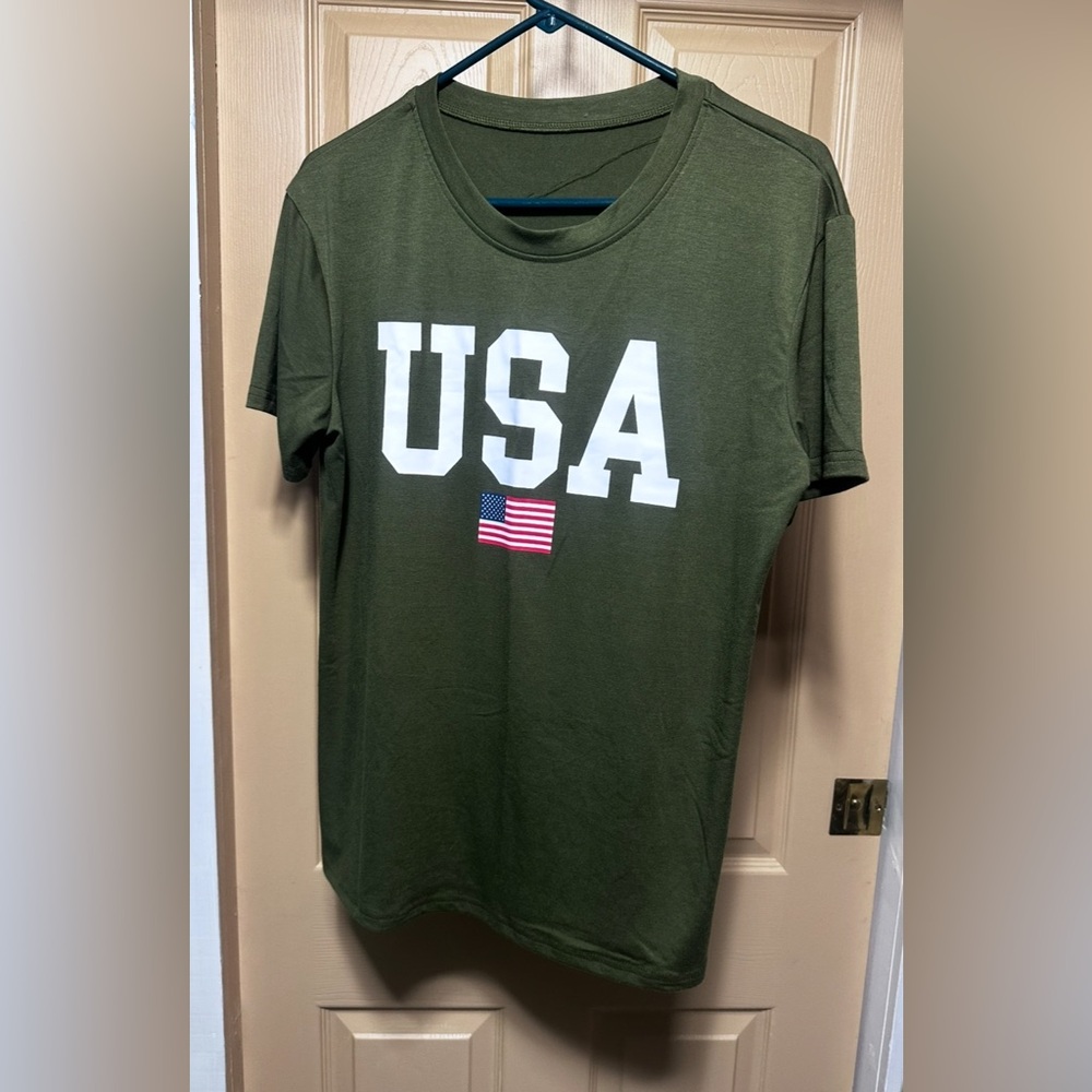 Army Green USA Graphic T-Shirt Sz Medium